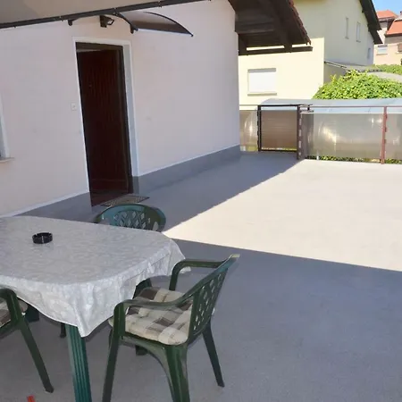 App., Big Terrace, Free Parking & Wifi Apartman